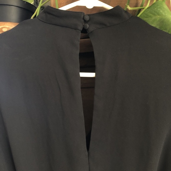 Vintage puff long sleeve Keyhole dress, black. - Picture 4 of 5